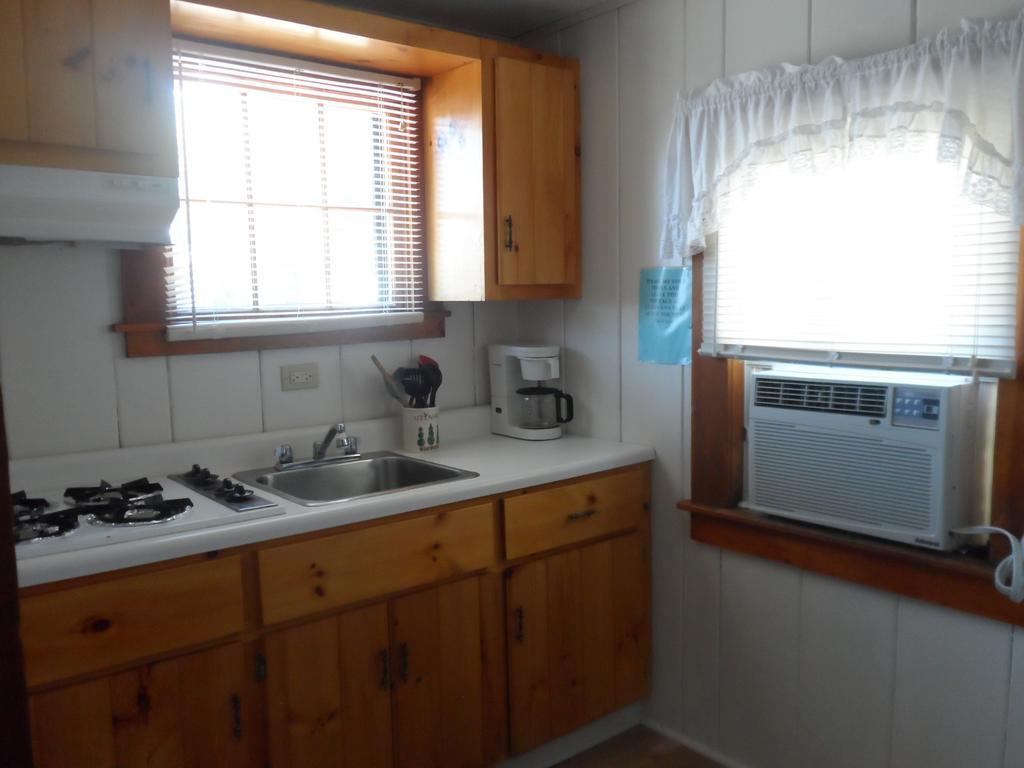 White Oak Motel & Cottages Holderness Стая снимка
