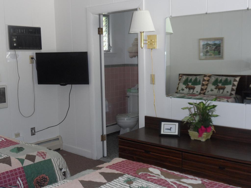 White Oak Motel & Cottages Holderness Стая снимка