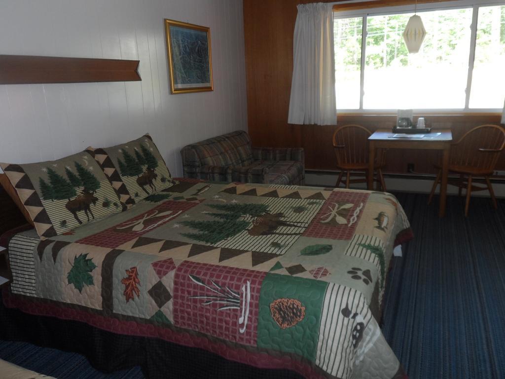 White Oak Motel & Cottages Holderness Стая снимка