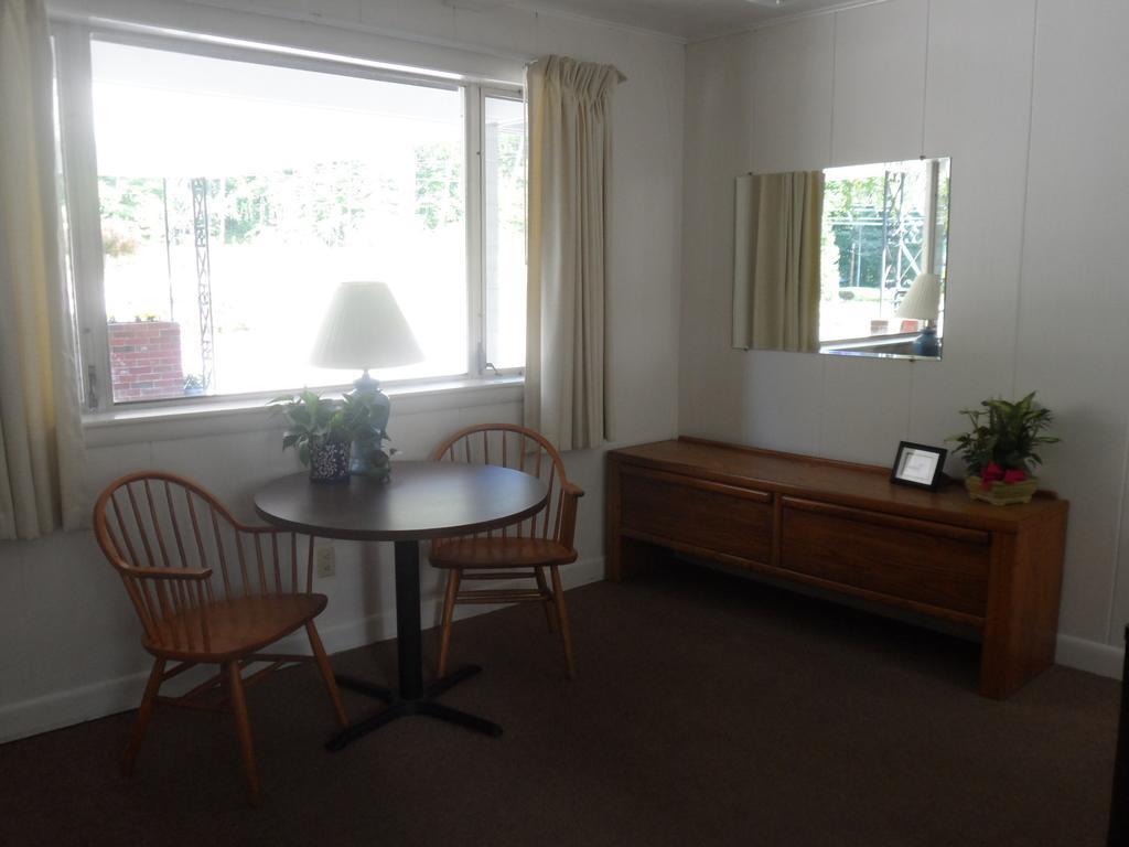 White Oak Motel & Cottages Holderness Стая снимка