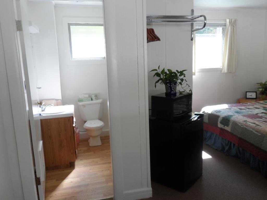 White Oak Motel & Cottages Holderness Стая снимка