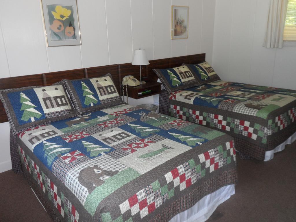 White Oak Motel & Cottages Holderness Стая снимка