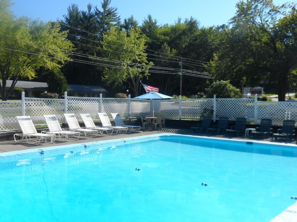 White Oak Motel & Cottages Holderness Екстериор снимка